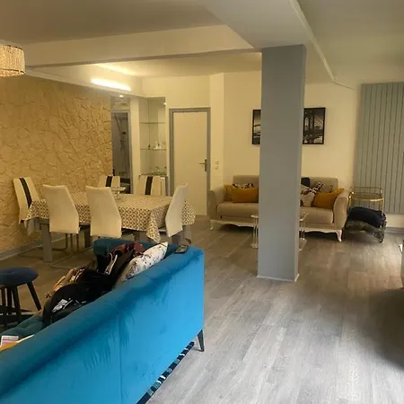 A deux pas de la Seine et Tour Eiffel Appartement