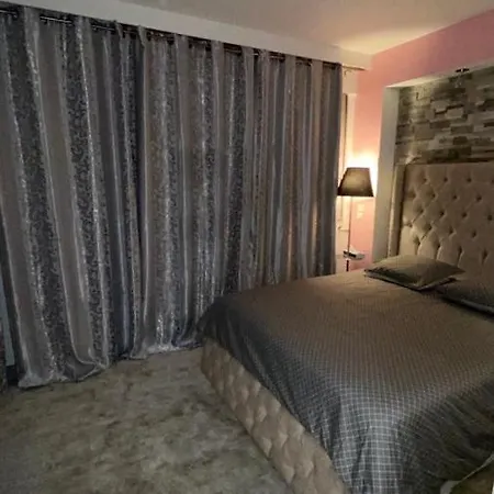 A deux pas de la Seine et Tour Eiffel Appartement